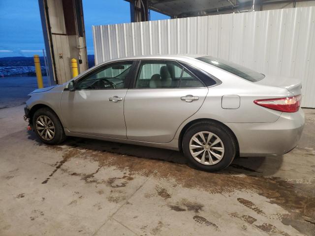 4T4BF1FK6GR538373 - 2016 TOYOTA CAMRY LE SILVER photo 2
