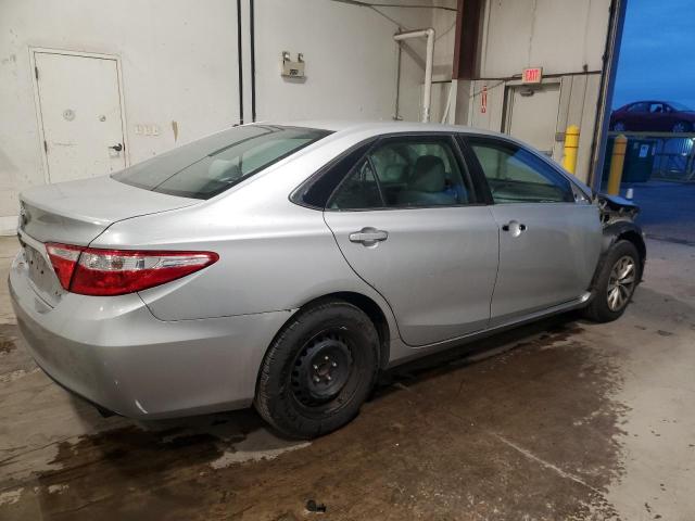 4T4BF1FK6GR538373 - 2016 TOYOTA CAMRY LE SILVER photo 3