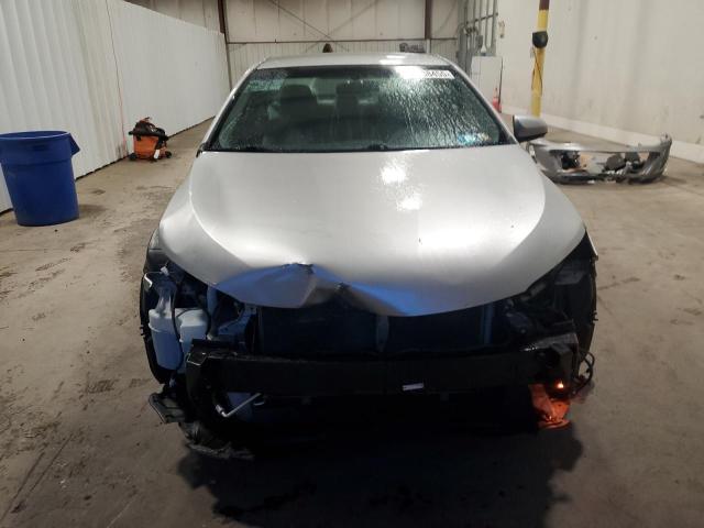 4T4BF1FK6GR538373 - 2016 TOYOTA CAMRY LE SILVER photo 5