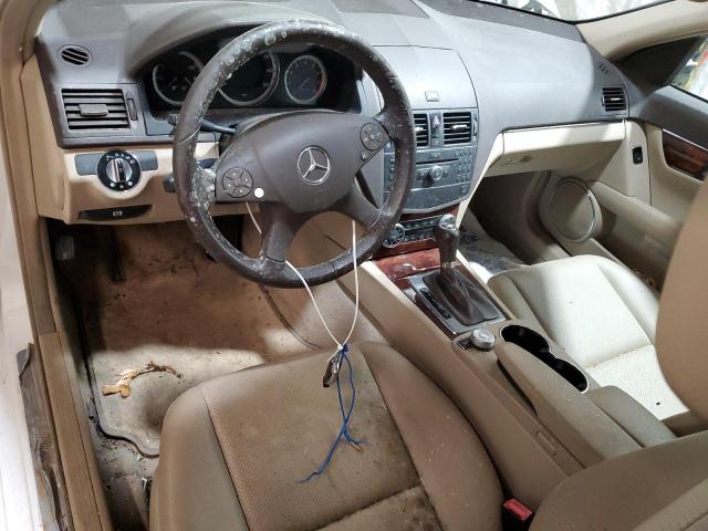 WDDGF81XX9R050152 - 2009 MERCEDES-BENZ C 300 4MATIC WHITE photo 8