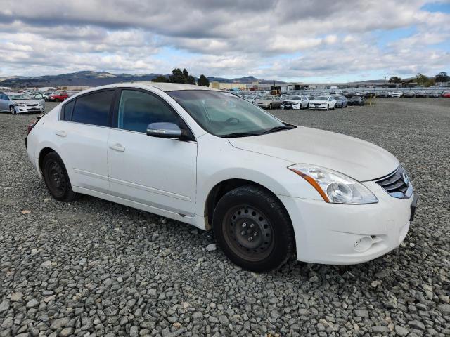 1N4AL2AP4AN463577 - 2010 NISSAN ALTIMA BASE WHITE photo 4