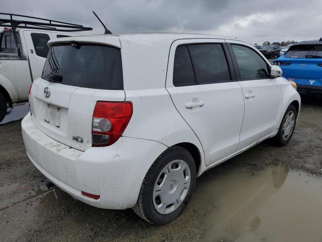 JTKKU10438J013863 - 2008 TOYOTA SCION XD WHITE photo 3