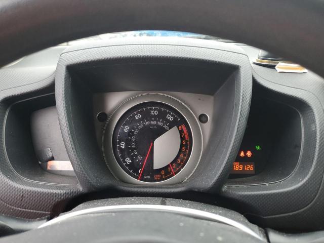 JTKKU10438J013863 - 2008 TOYOTA SCION XD WHITE photo 9