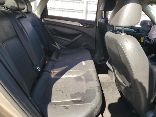 1VWAS7A32FC021405 - 2015 VOLKSWAGEN PASSAT S GOLD photo 10