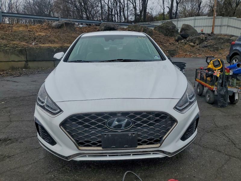 5NPE34AF9KH734536 - 2019 HYUNDAI SONATA LIMITED أبيض صورة 5