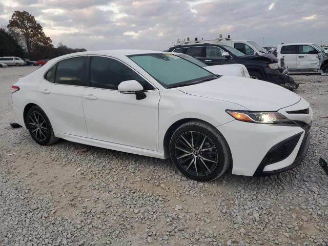 4T1G11AK5RU198805 - 2024 TOYOTA CAMRY SE NIGHT SHADE WHITE photo 4