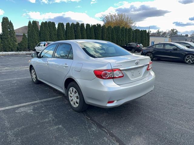 JTDBU4EE4B9131648 - 2011 TOYOTA COROLLA BASE Сріблястий фото 3