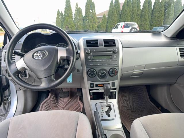 JTDBU4EE4B9131648 - 2011 TOYOTA COROLLA BASE Сріблястий фото 9