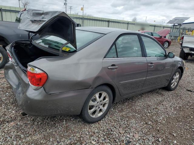 4T1BE30K35U547577 - 2005 TOYOTA CAMRY LE Gris foto 3