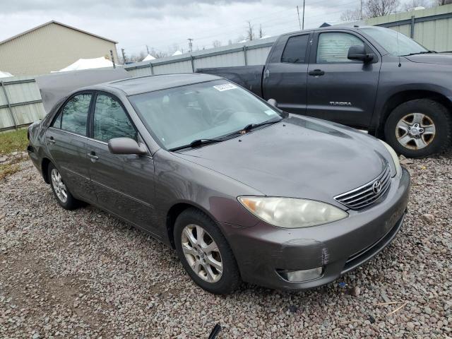 4T1BE30K35U547577 - 2005 TOYOTA CAMRY LE Gris foto 4