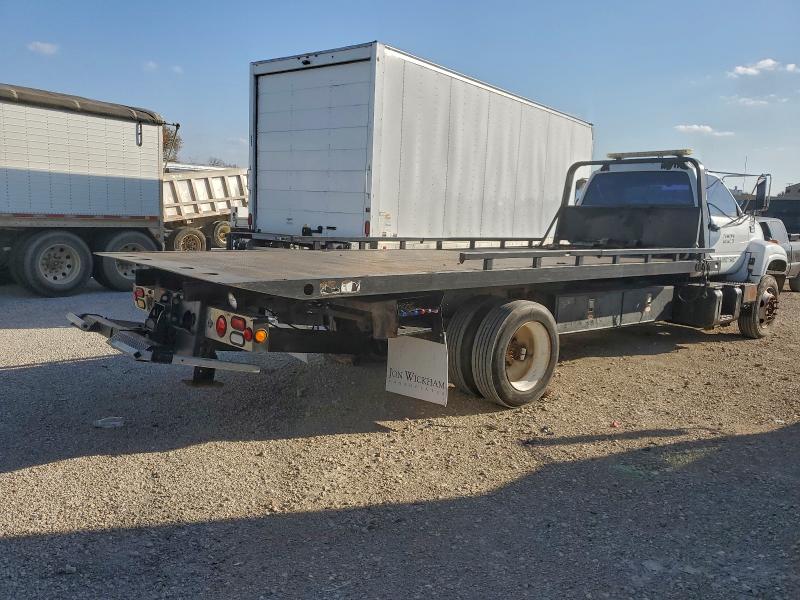 1GBJ7H1C82J502103 - 2002 CHEVROLET C-SERIES C7H042 WHITE photo 3