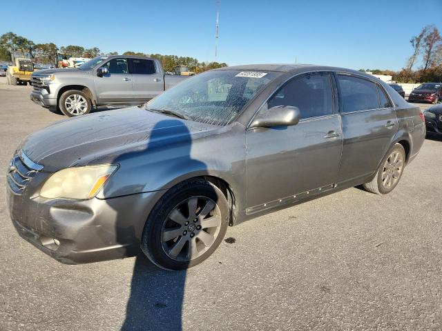 2006 TOYOTA AVALON XL, 