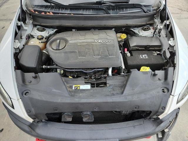 1C4PJMBS6FW513115 - 2015 JEEP CHEROKEE TRAILHAWK WHITE photo 12