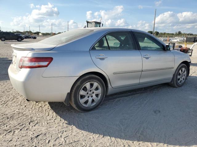 4T1BF3EK7AU015703 - 2010 TOYOTA CAMRY BASE SILVER photo 3