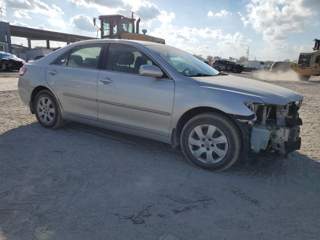 4T1BF3EK7AU015703 - 2010 TOYOTA CAMRY BASE SILVER photo 4