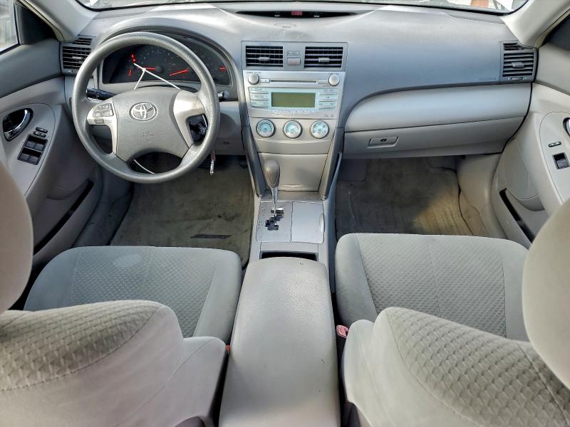 4T4BE46K39R113135 - 2009 TOYOTA CAMRY BASE SILVER photo 8