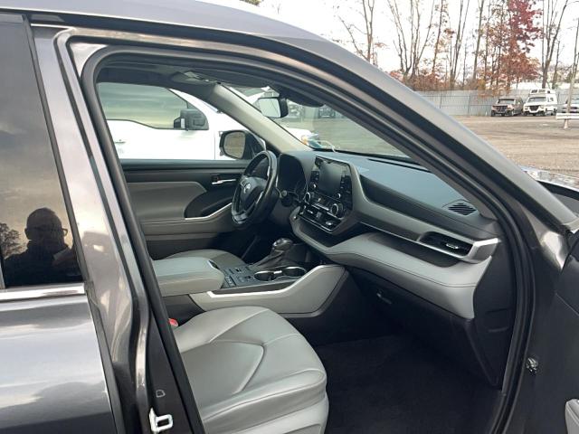 5TDGZRBHXNS192494 - 2022 TOYOTA HIGHLANDER XLE GRAY photo 5