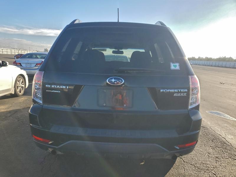 JF2SHADC6BH774707 - 2011 SUBARU FORESTER 2.5X PREMIUM 黑色 照片 6