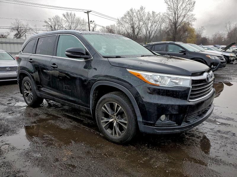 5TDJKRFH9GS261926 - 2016 TOYOTA HIGHLANDER XLE შავი ფოტო 4