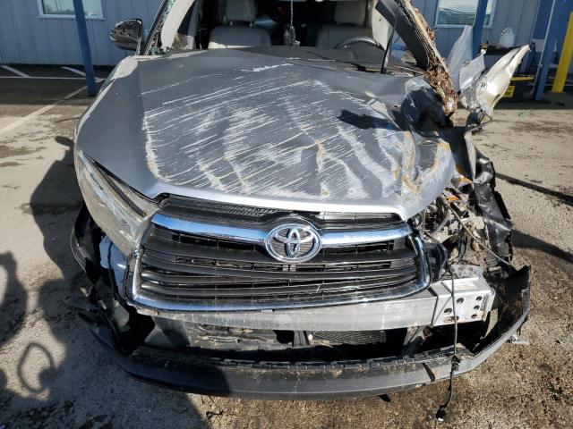5TDJKRFH2GS265476 - 2016 TOYOTA HIGHLANDER XLE SILVER photo 12
