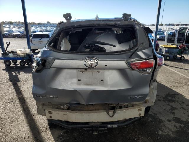 5TDJKRFH2GS265476 - 2016 TOYOTA HIGHLANDER XLE SILVER photo 6