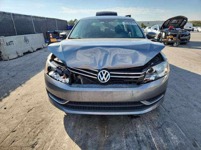 1VWAH7A35DC076460 - 2013 VOLKSWAGEN PASSAT S 灰色 照片 5