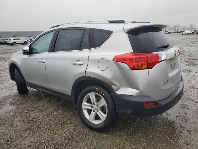 2T3RFREV8EW141609 - 2014 TOYOTA RAV4 XLE SILVER photo 2