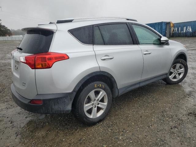 2T3RFREV8EW141609 - 2014 TOYOTA RAV4 XLE SILVER photo 3