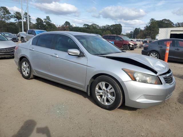 1HGCP2F43AA035076 - 2010 HONDA ACCORD LXP SILVER photo 4