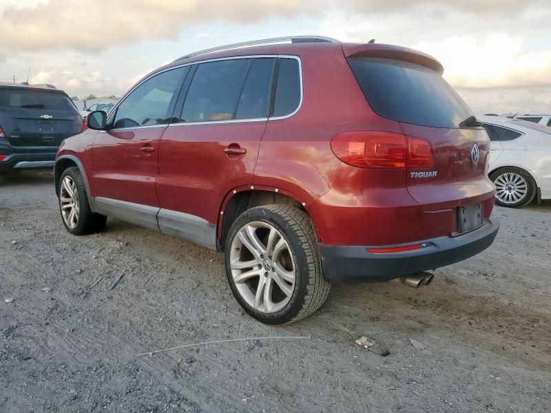 WVGAV7AX5DW035884 - 2013 VOLKSWAGEN TIGUAN S Czerwony zdjęcie 2