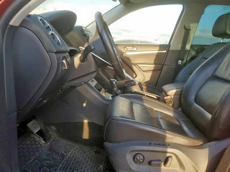 WVGAV7AX5DW035884 - 2013 VOLKSWAGEN TIGUAN S Czerwony zdjęcie 7