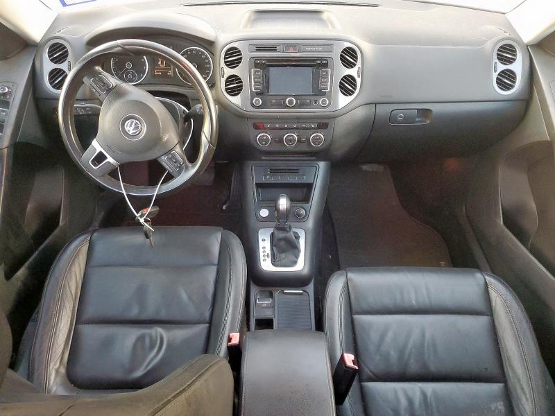 WVGAV7AX5DW035884 - 2013 VOLKSWAGEN TIGUAN S Czerwony zdjęcie 8