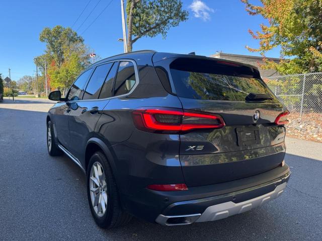5UXCR6C55KLK82486 - 2019 BMW X5 XDRIVE40I GRAY photo 3