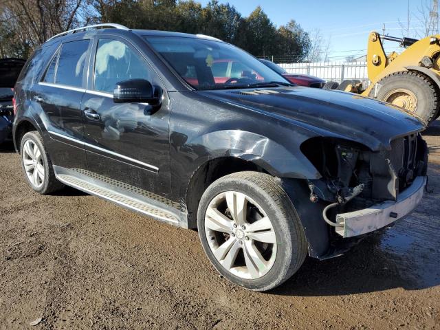 4JGBB8GB8BA746858 - 2011 MERCEDES-BENZ ML 350 4MATIC BLACK photo 4
