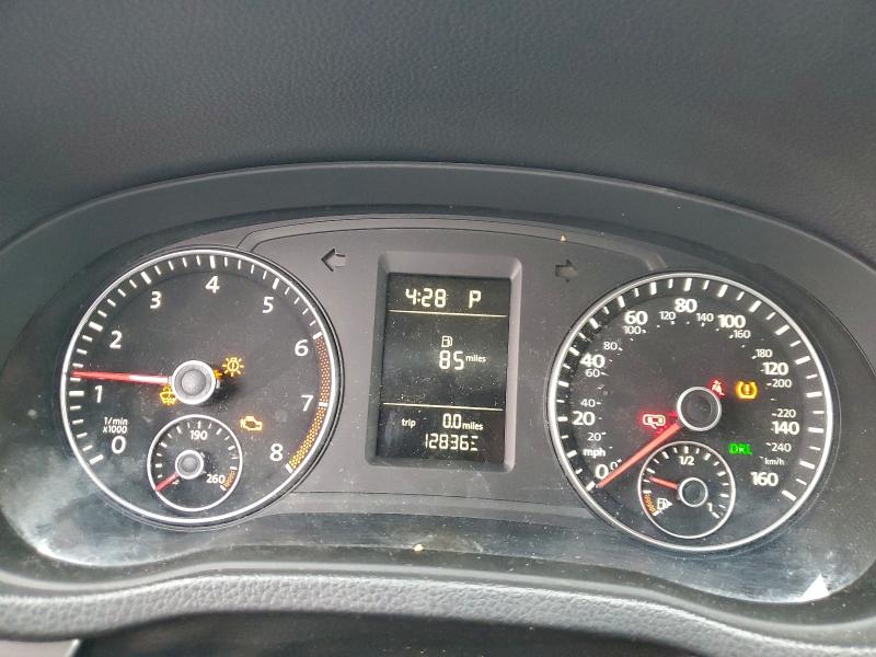 1VWAT7A33EC113876 - 2014 VOLKSWAGEN PASSAT S GRAY photo 9