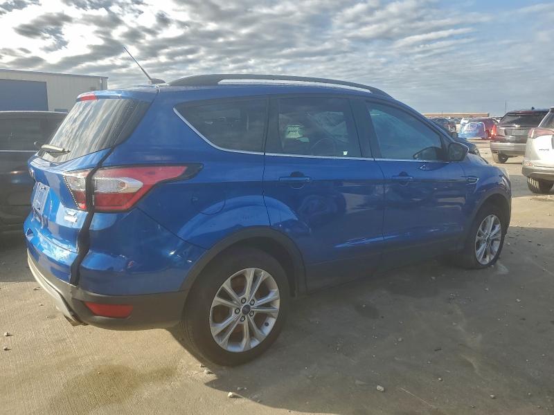 1FMCU0GD1JUA84345 - 2018 FORD ESCAPE SE Blau Foto 3