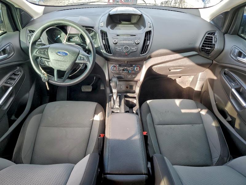 1FMCU0GD1JUA84345 - 2018 FORD ESCAPE SE Blau Foto 8