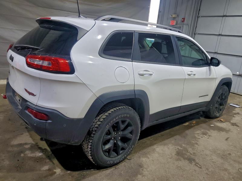 1C4PJMBS0GW104576 - 2016 JEEP CHEROKEE TRAILHAWK WHITE photo 3