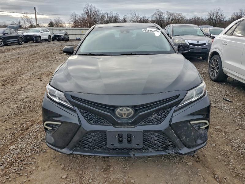 4T1B11HK3JU157769 - 2018 TOYOTA CAMRY L BLACK photo 5