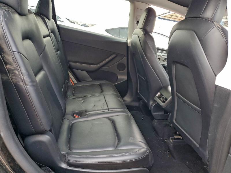 7SAYGAEE1NF484376 - 2022 TESLA MODEL Y BLACK photo 11