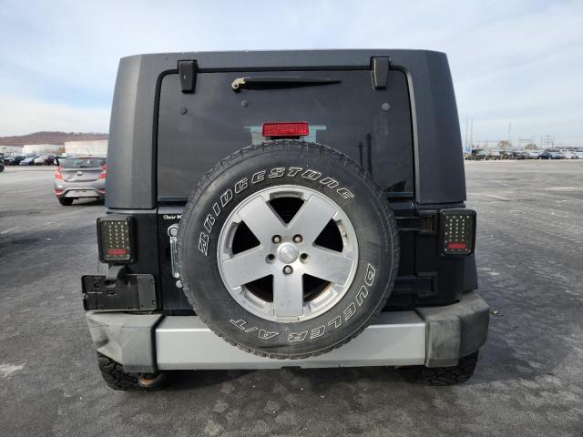 1J4GA59109L728993 - 2009 JEEP WRANGLER U SAHARA BLACK photo 6