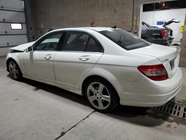 WDDGF5EB6BR174597 - 2011 MERCEDES-BENZ C 300 თეთრი ფოტო 2