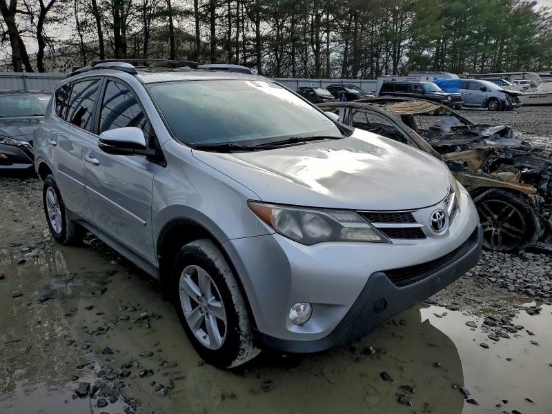 JTMRFREV3DD006999 - 2013 TOYOTA RAV4 XLE SILVER photo 4