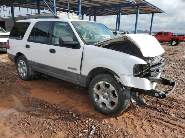 1FMFU16527LA80669 - 2007 FORD EXPEDITION XLT WHITE photo 4