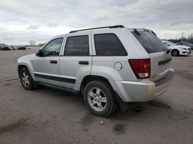 1J4HR48N55C578434 - 2005 JEEP GRAND CHER LAREDO 银色 照片 2