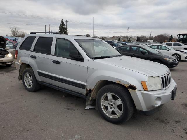 1J4HR48N55C578434 - 2005 JEEP GRAND CHER LAREDO 银色 照片 4