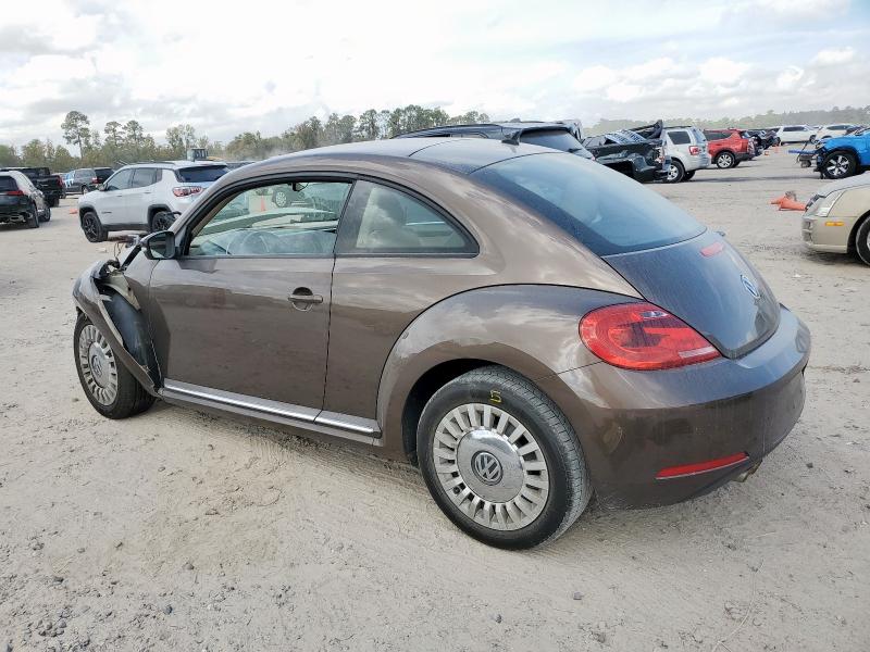 3VWJP7AT1DM682663 - 2013 VOLKSWAGEN BEETLE BROWN photo 2