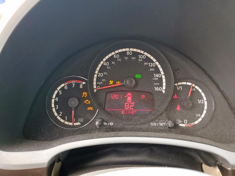 3VWJP7AT1DM682663 - 2013 VOLKSWAGEN BEETLE BROWN photo 9