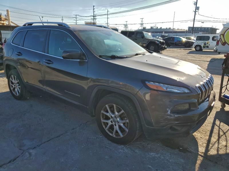 1C4PJLCB7GW206837 - 2016 JEEP CHEROKEE LATITUDE 灰色 照片 4