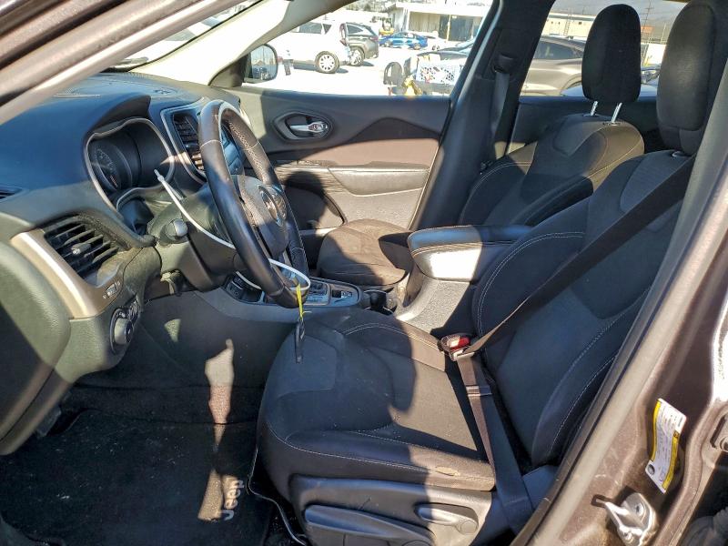 1C4PJLCB7GW206837 - 2016 JEEP CHEROKEE LATITUDE 灰色 照片 7